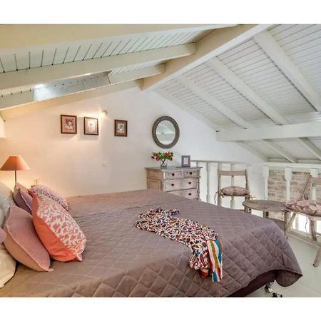 Faye'S Loft Gaios Exterior photo